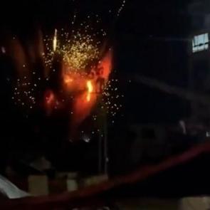 İsrail, Gazze&rsquo;de yerinden edilen sivillere hava saldırısı d&uuml;zenledi