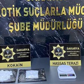 İstanbul'da aldıkları zehirle otob&uuml;se bindiler: Sakarya otogarında kıskıvrak yakalandılar