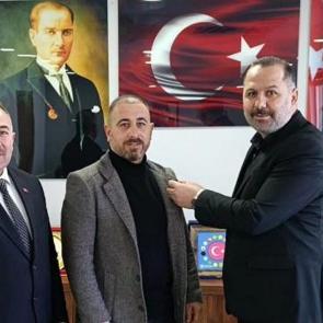 YRP &Ccedil;ıldır İl&ccedil;e Başkanı Yıldız, istifa ederek AK Partiye ge&ccedil;ti