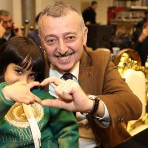 Kardeşlik sofrası sınır tanımadı: Başkan B&uuml;y&uuml;kakın, Balkanlar ve Kahire&rsquo;de