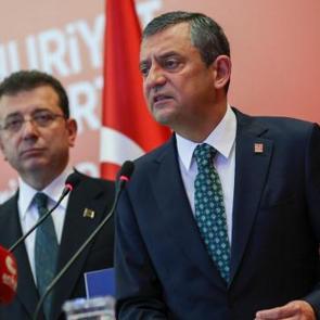 Mahmut &Ouml;v&uuml;r: İmamoğlu ve &Ouml;zel, CHP'yi intihara s&uuml;r&uuml;klediklerini g&ouml;sterdi
