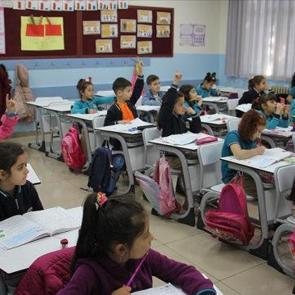 MEB&rsquo;den &ouml;ğrencilere ara tatil s&uuml;rprizi: Boyama, bulmaca ve hikaye kitapları...