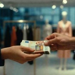 Moda d&uuml;nyasında tarihi &ouml;deme: Tek bir isme tam 3.2 milyar euro!