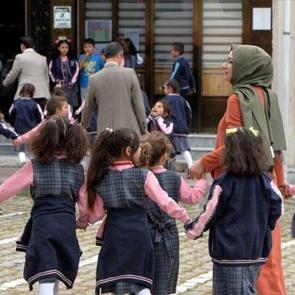 Okullarda ara tatil başlıyor: 18 milyon &ouml;ğrenci dinlenecek