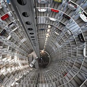 Otomotiv devi, 50 bin &ccedil;alışanını işten &ccedil;ıkaracak