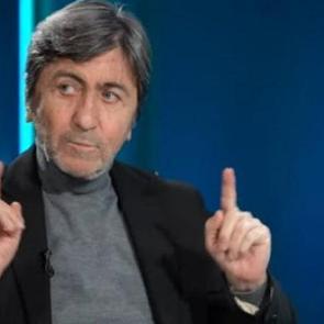 F.Bah&ccedil;e 2-0 kaybetti! Rıdvan Dilmen Tedesco'yu topa tuttu: Kardeşim bir kere de...