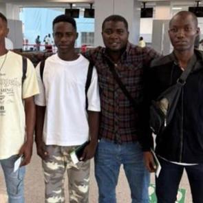 S&uuml;per Lig devinden transfer harekatı! Afrika'dan 3 oyuncu İstanbul'a geldi