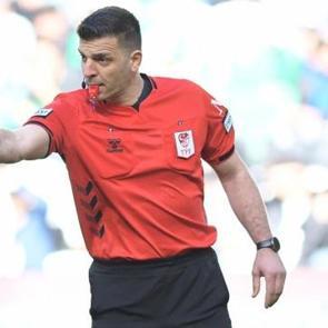 S&uuml;per Lig ekibi topa tutmuştu! Hakem &Uuml;mit &Ouml;zt&uuml;rk'e şok: Hocam kul hakkı var Ramazan'dayız