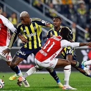 S&uuml;per Lig'de haftayı Fenerbah&ccedil;e a&ccedil;ıyor! Fatih Karag&uuml;mr&uuml;k-Fenerbah&ccedil;e: Muhtemel 11'ler