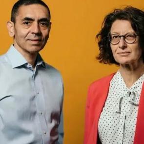 Uğur Şahin ve &Ouml;zlem T&uuml;reci BioNTech y&ouml;netiminden ayrılıyor