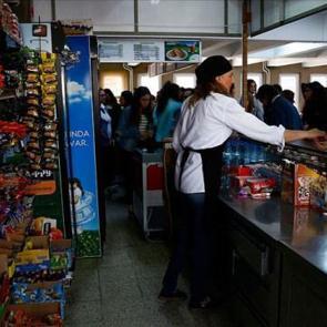 Vali G&uuml;l duyurdu: Her ay 2 bin lira kantin desteği başlıyor