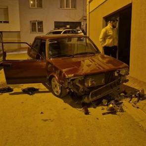 Eskişehir'de sokak ortasında otomobilini par&ccedil;aladı! İşte akılalmaz neden...