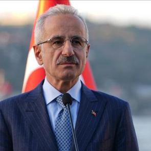 Bakan Uraloğlu duyurdu: T&uuml;m zamanların y&uuml;k elle&ccedil;leme rekoru kırıldı