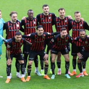 1. Lig'de &Ccedil;orum fırtınası! Hoca değişti galibiyetler peş peşe geldi