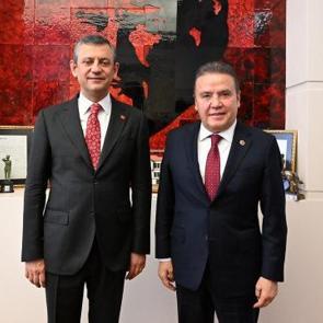 Bakan G&uuml;rlek'in iddialarına yanıt yok: Benzinlikte r&uuml;şvet verdi, 10 g&uuml;n sonra aday oldu