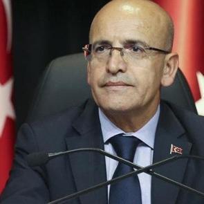 Bakan Şimşek duyurdu! Benzin ve mazot fiyatlarında savaş &ouml;nlemi! Rakamlarda b&uuml;y&uuml;k d&uuml;ş&uuml;ş