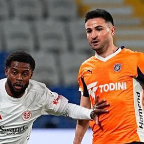 Başakşehir'de sessiz gece! Puanlar paylaşıldı