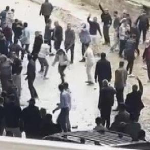 Bayram g&uuml;n&uuml; katliam gibi kavga! Mahalle savaş alanına d&ouml;nd&uuml;: 3 &ouml;l&uuml;, 22 yaralı