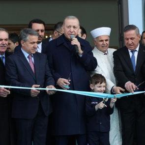 Cumhurbaşkanı Erdoğan Ankara'da Hacı İbrahim Demir Camii'ni hizmete a&ccedil;tı
