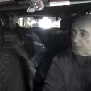 Dehşet anı ortaya &ccedil;ıktı: Taksiciyi &ouml;ld&uuml;r&uuml;p, takside uyuşturucu partisi vermiş!