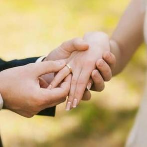 Evlenecek gen&ccedil;lere m&uuml;jde: Evlilik kredisinde &ouml;demeler başladı! Destek 10 milyarı aştı