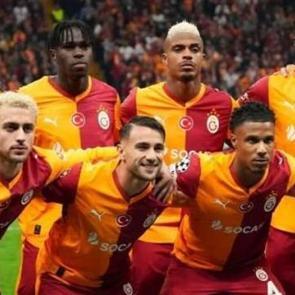 Galatasaray'ın yıldızı kendi &uuml;lkesinde silahlı korumalarla g&ouml;r&uuml;nt&uuml;lendi!