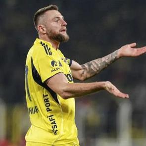 Fenerbah&ccedil;e taraftarı endişeli! 'Skriniar, &uuml;lkesi i&ccedil;in kariyerini tehlikeye atıyor'