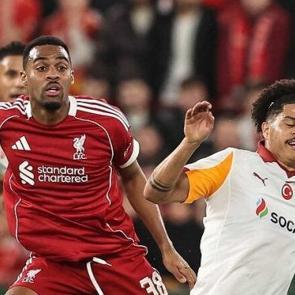 İngilizler Liverpool-Galatasaray ma&ccedil;ını konuşuyor! 'Bombardımana tuttular'