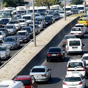 Otomobil satışlarında şubat ayı verileri a&ccedil;ıklandı: Toplam taşıt sayısı belli oldu