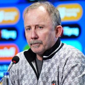 Sergen Yal&ccedil;ın '30 g&uuml;n oru&ccedil; tutan tek oyuncumuz' diyerek yıldız isme &ouml;vg&uuml;ler yağdırdı