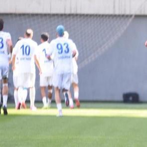 Efsane takım ateşle oynuyor! D&uuml;şme potasına girmekten rakibi sayesinde kurtuldu