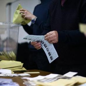 Son anket sonu&ccedil;ları yayınlandı: CHP'de kayıp var
