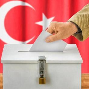 Son se&ccedil;im anketi sonu&ccedil;ları a&ccedil;ıklandı! İşte partilerin oy oranları! Zirvede fark var