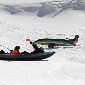 Sudaki aksiyon yetmedi! Erciyes Dağı&rsquo;nda kanoyla kaydılar