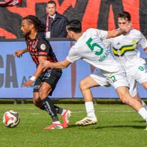 S&uuml;per Lig yolunda yara aldılar! 1. Lig'in kritik ma&ccedil;ını kaybettiler