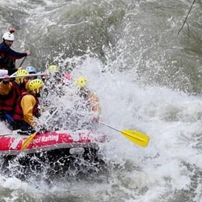 Adrenalin ve doğa bir arada: Melen &Ccedil;ayı'nda rafting sezonu başladı