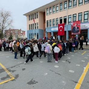 Ara tatil sona erdi, okullarda ders zili yeniden &ccedil;aldı