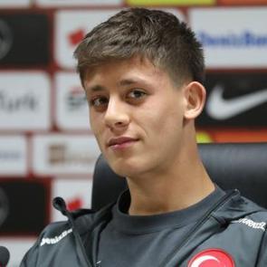 Arda G&uuml;ler'den muhteşem performans!