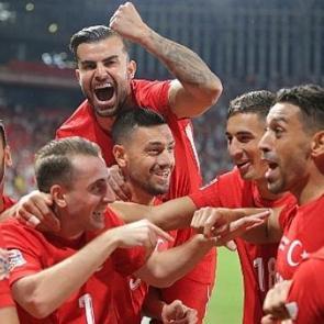 Bizim &Ccedil;ocuklar D&uuml;nya Kupası i&ccedil;in sahneye &ccedil;ıkıyor! T&uuml;rkiye-Romanya: Muhtemel 11'ler