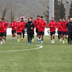 Milliler Romanya ma&ccedil;ına hazır! Zeki &Ccedil;elik ve Merih Demiral gelişmesi