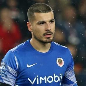 S&ouml;zleşmesi feshedilecekti! Gen&ccedil;lerbirliği kalecisi Velho Portekiz Milli Takımı'na se&ccedil;ildi