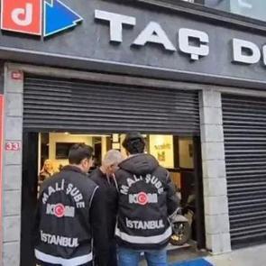Su&ccedil; gelirleri emanet&ccedil;isine destansı vurgun: 15 dakikada 10 &ccedil;uval para &ccedil;aldılar 