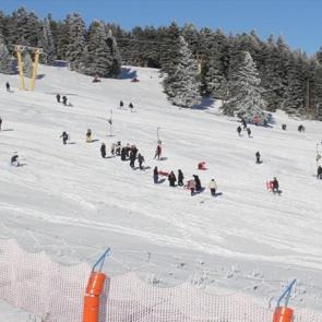 Uludağ&rsquo;da voleybol heyecanı! Bereketli ge&ccedil;en sezon sporla devam ediyor