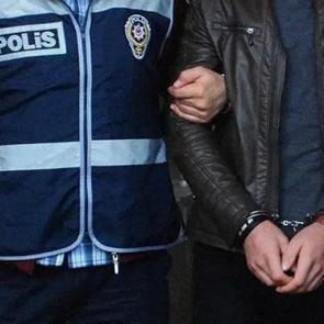 15 yıl hapis cezasıyla aranıyordu: Sahte avukat kimlikleriyle yakalandı