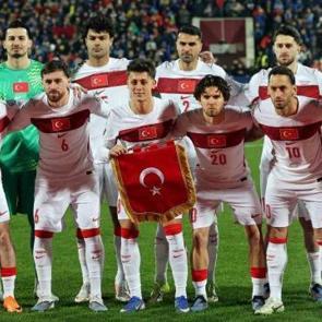 A Milli Takım'ın D&uuml;nya Kupası fikst&uuml;r&uuml;nde değişiklik! Paraguay ma&ccedil;ının saati değişti