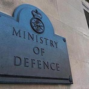 İngiltere'den İran hazırlığı! H&uuml;rm&uuml;z i&ccedil;in askeri yetkililerini toplayacak