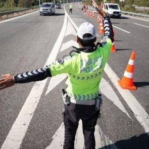 Ankara'da yarın bazı yollar trafiğe kapatılacak