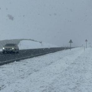 Ardahan-Şavşat kara yolu yeniden ulaşıma a&ccedil;ıldı