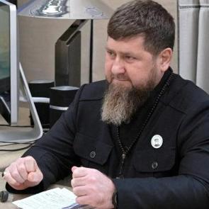 &Ccedil;e&ccedil;en lider Kadirov savaşta tarafını se&ccedil;ti!