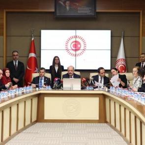 Doğum izinleri uzuyor, sosyal medya ve dijital oyunlara yeni d&uuml;zenleme geliyor